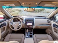 Nissan Altima (2015) - picture 5 of 6