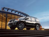 Nissan Armada (2015) - picture 1 of 2
