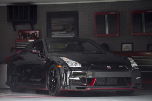 Nissan GT-R Nismo (2015) - picture 1 of 11