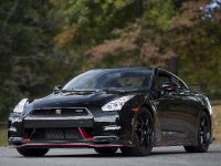 Nissan GT-R Nismo (2015) - picture 2 of 11