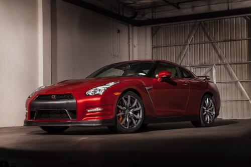 Nissan GT-R (2015) - picture 1 of 26