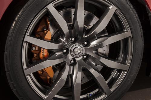 Nissan GT-R (2015) - picture 25 of 26