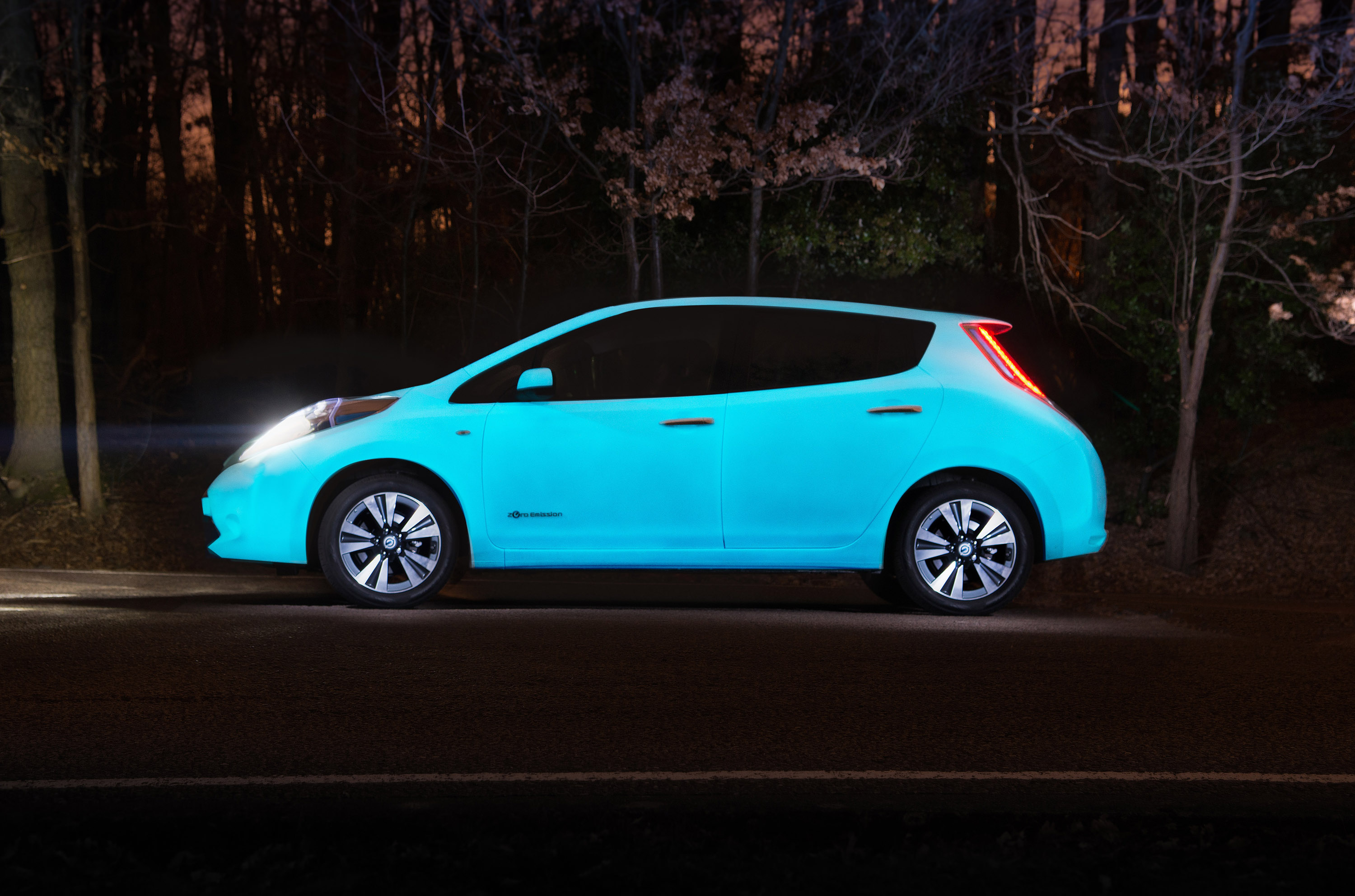 Nissan Leaf Glow-in-the-Dark