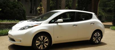 Nissan LEAF (2015) - picture 4 of 9