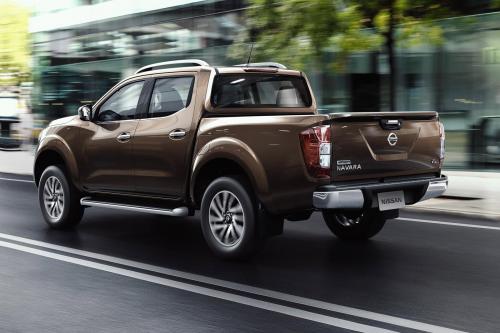 Nissan Navara (2015) - picture 8 of 48