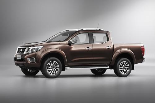 Nissan Navara (2015) - picture 9 of 48
