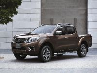 Nissan Navara (2015) - picture 2 of 48