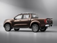 Nissan Navara (2015) - picture 7 of 48