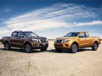 Nissan Navara (2015) - picture 13 of 48