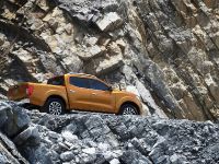 Nissan Navara (2015) - picture 37 of 48