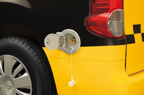 Nissan NV200 Taxi (2015) - picture 9 of 16