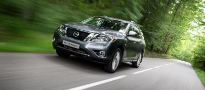 Nissan Pathfinder (2015) - picture 7 of 29