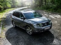 Nissan Pathfinder (2015) - picture 10 of 29