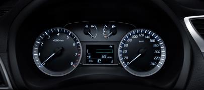 Nissan Sentra (2015) - picture 12 of 18
