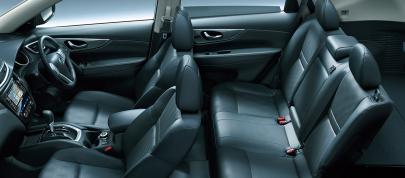 Nissan X-TRAIL HYBRID (2015) - picture 12 of 17
