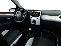 Peugeot 108 Roland Garros Special Edition (2015) - picture 7 of 9