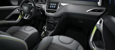 Peugeot 208 Ice Silver (2015) - picture 15 of 18