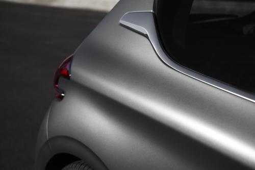 Peugeot 208 Ice Silver (2015) - picture 17 of 18