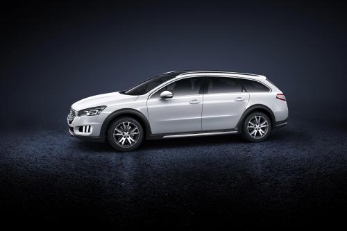Peugeot 508 Range (2015) - picture 9 of 18