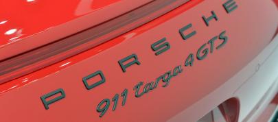 Porsche 911 Targa 4 GTS (2015) - picture 12 of 20