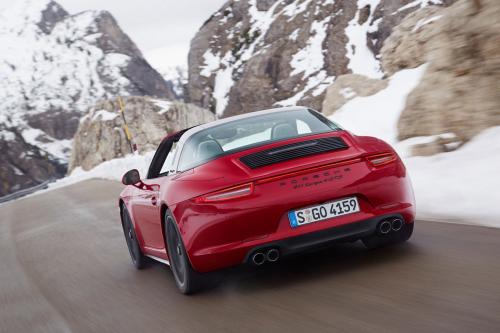 Porsche 911 Targa 4 GTS (2015) - picture 16 of 20