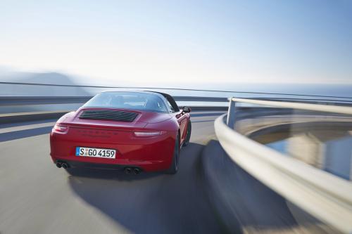 Porsche 911 Targa 4 GTS (2015) - picture 17 of 20