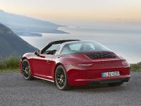 Porsche 911 Targa 4 GTS (2015) - picture 18 of 20