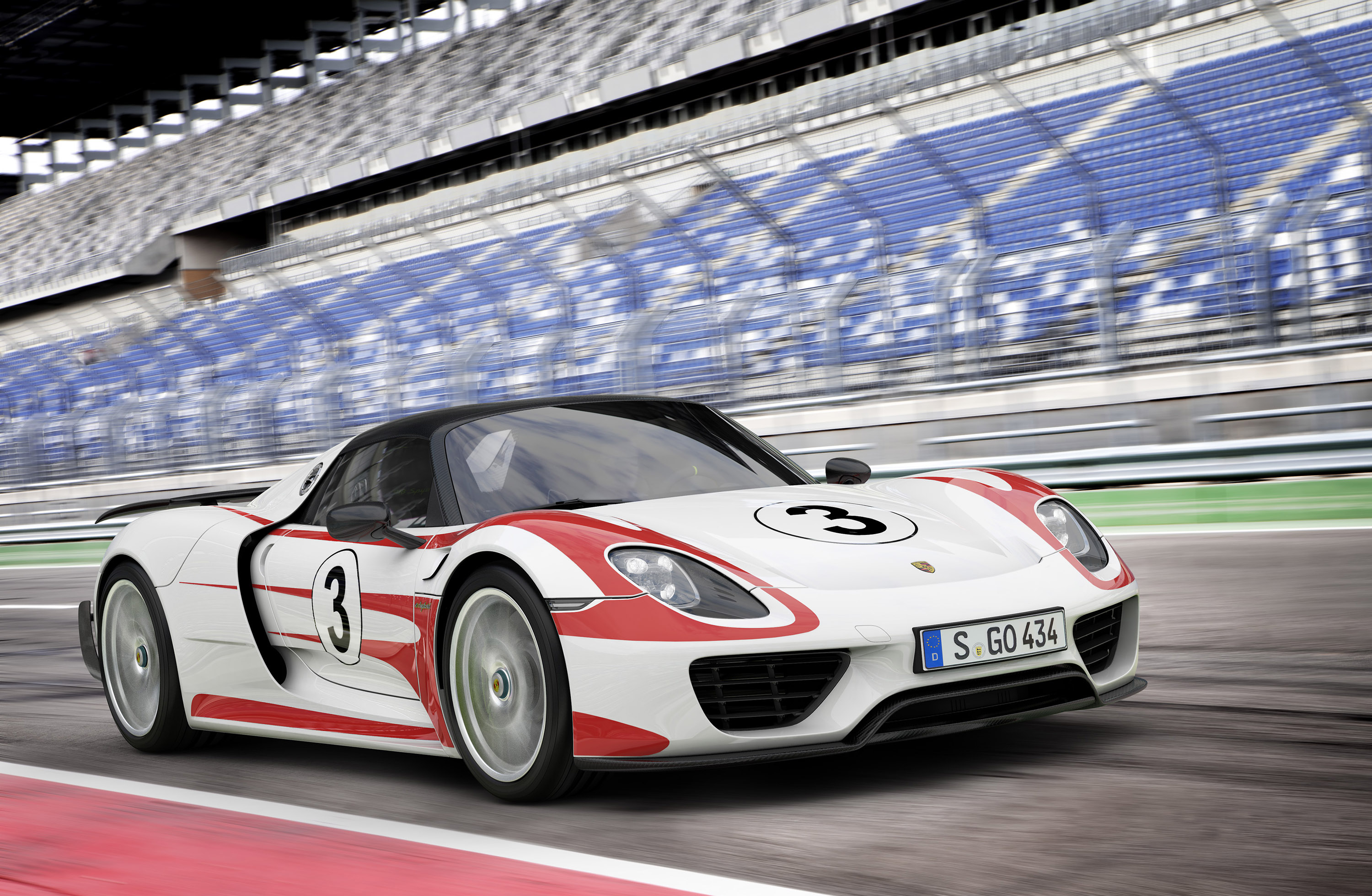 Porsche 918 Spyder Weissach Package