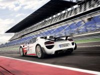 Porsche 918 Spyder Weissach Package (2015) - picture 4 of 4