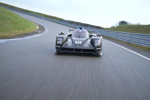 Porsche 919 Hybrid (2015) - picture 1 of 6