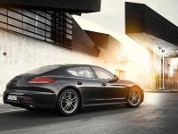 2015 Porsche Panamera Edition