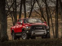 Dodge RAM 1500 Rebel (2015) - picture 7 of 25