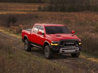 Dodge RAM 1500 Rebel (2015) - picture 8 of 25