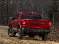 Dodge RAM 1500 Rebel (2015) - picture 13 of 25