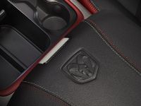 Dodge RAM 1500 Rebel (2015) - picture 18 of 25