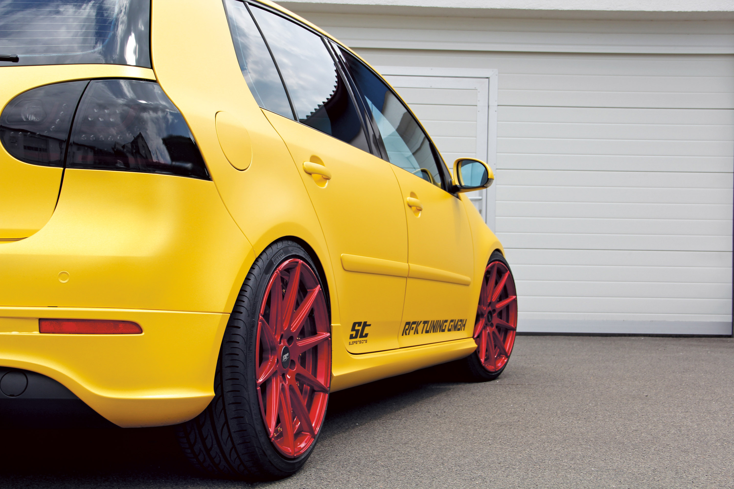 RFK Volkswagen Golf Mk 5 R32