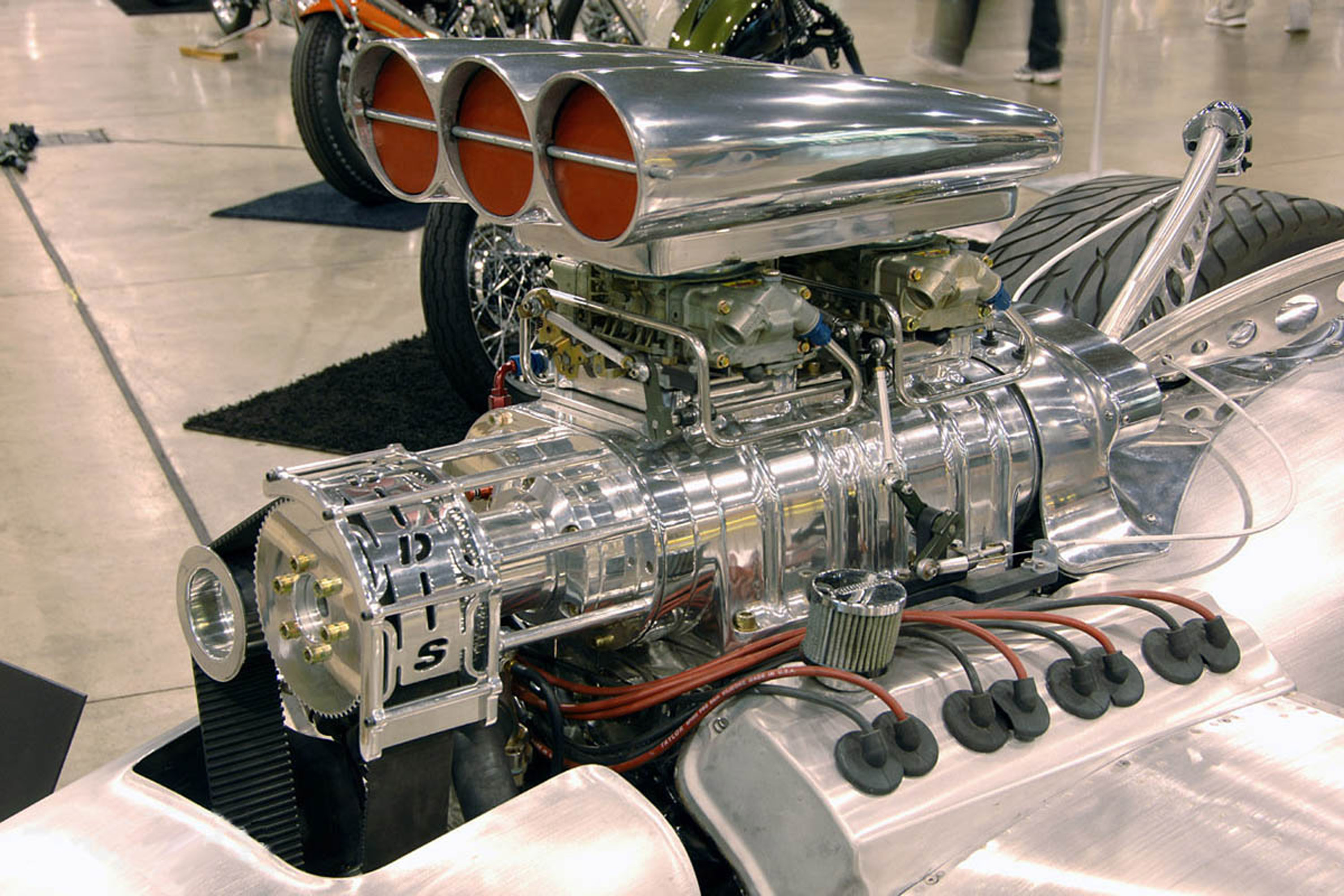 90 сильный двигатель. Мощный двигатель. Необычные двигатели. Двигатель внутреннего сгорания. Самый мощный мотор.