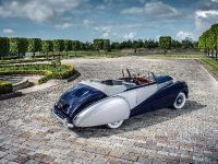 Rolls-Royce Dawn (2015) - picture 2 of 3