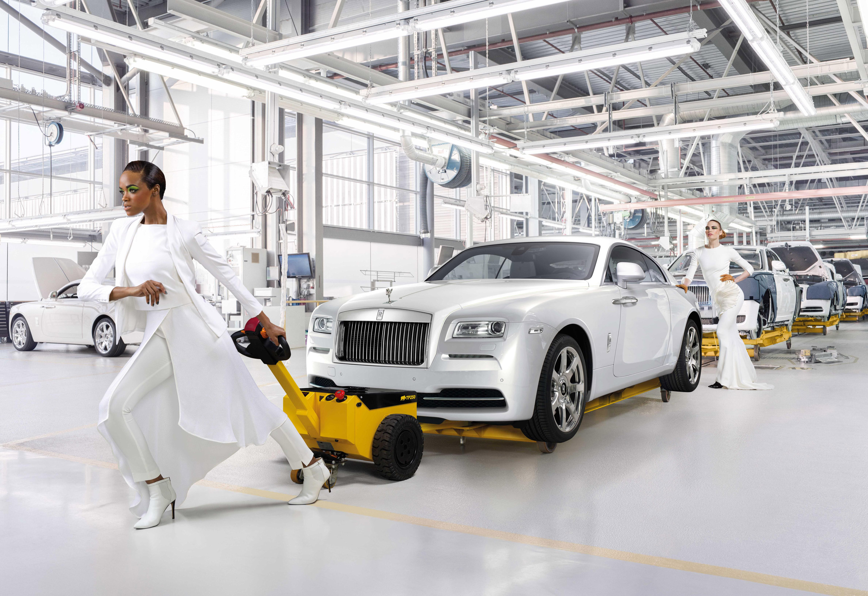 Rolls-Royce Wraith Inspired by Fashion