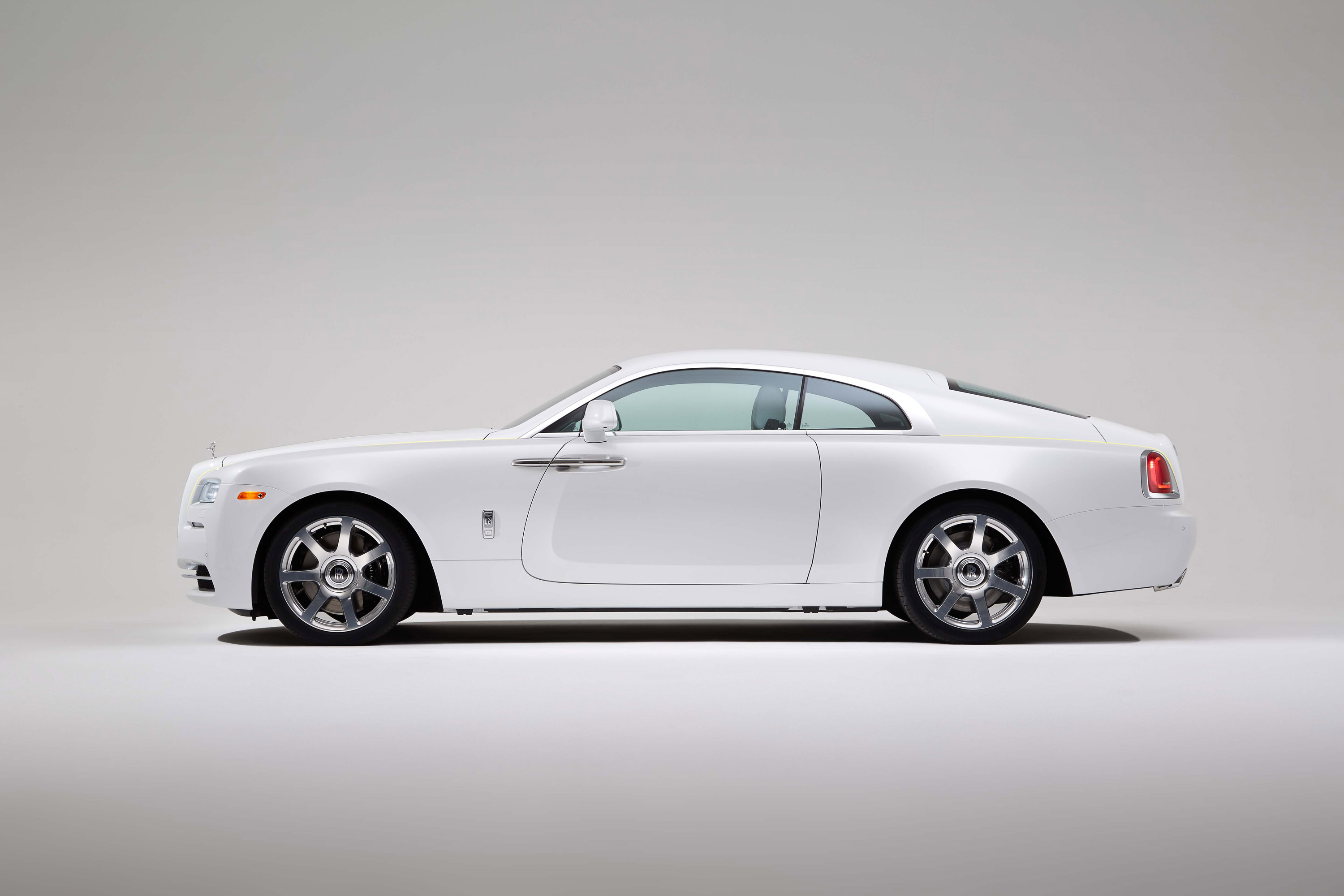 Rolls-Royce Wraith Inspired by Fashion