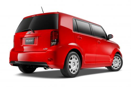 Scion xB (2015) - picture 9 of 24