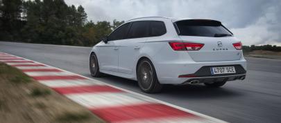 Seat Leon ST Cupra (2015) - picture 7 of 12