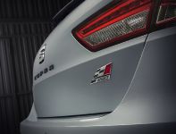 Seat Leon ST Cupra (2015) - picture 10 of 12