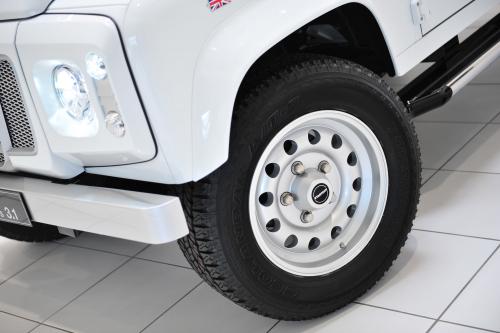 STARTECH Land Rover Defender (2015) - picture 17 of 54