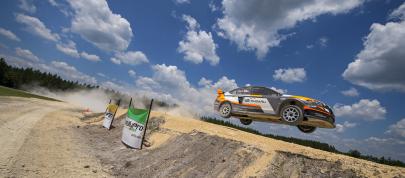 Subaru VT15x (2015) - picture 4 of 11