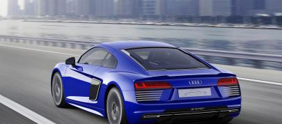 The Audi R8 e-tron Piloted Driving Concept Car (2015) - picture 4 of 6