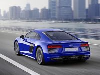 The Audi R8 e-tron Piloted Driving Concept Car (2015) - picture 4 of 6