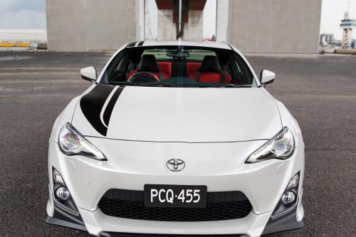 Toyota 86 Blackline Edition (2015) - picture 1 of 8