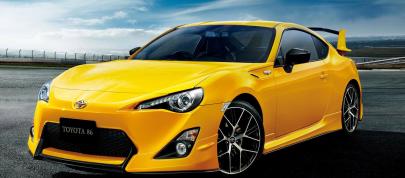 Toyota 86 Yellow Limited (2015) - picture 4 of 11