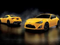 2015 Toyota 86 Yellow Limited, 2 of 11